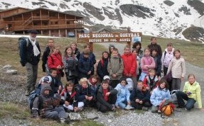 Destination Refuges 2008 – Die Schule von Gap-Romette bei der Schutzhütte des Col Agnel (www.laligue-alpesdusud.org)